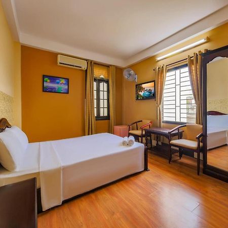 Ponys Hotel Nha Trang Bagian luar foto