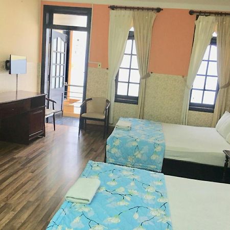 Ponys Hotel Nha Trang Bagian luar foto