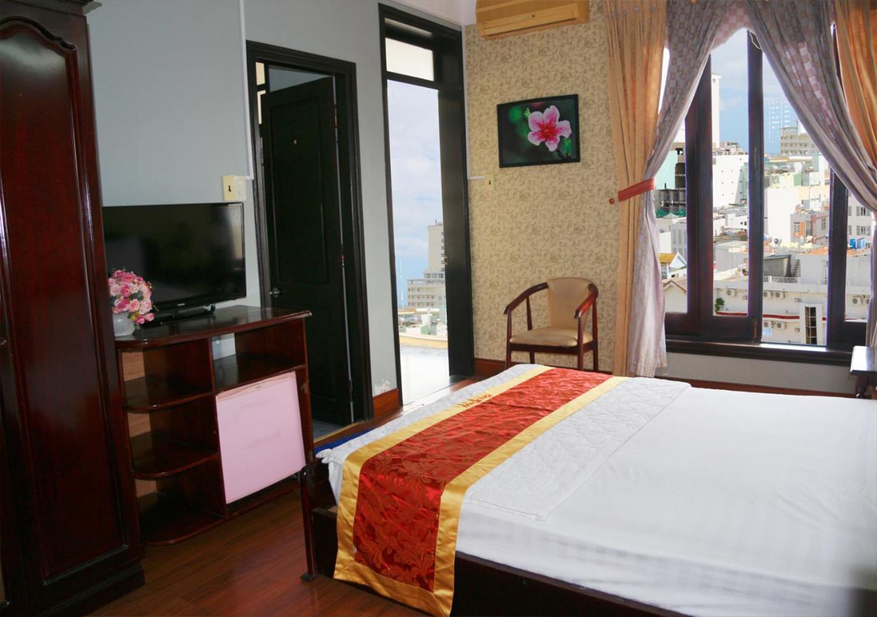 Ponys Hotel Nha Trang Bagian luar foto