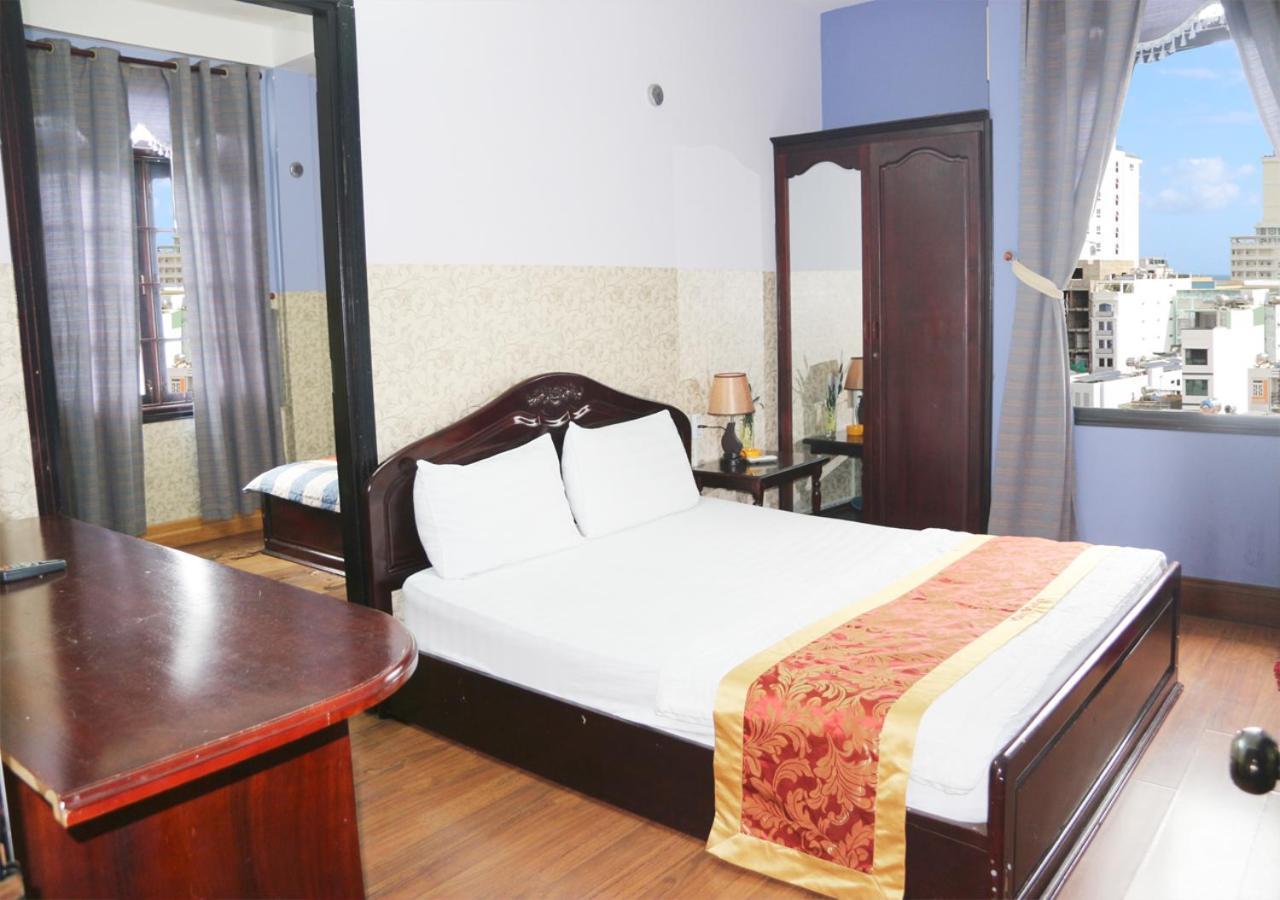 Ponys Hotel Nha Trang Bagian luar foto