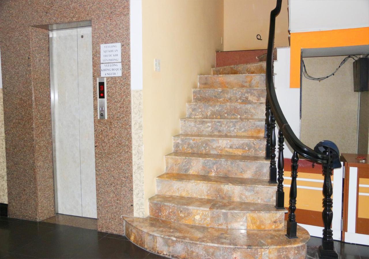 Ponys Hotel Nha Trang Bagian luar foto