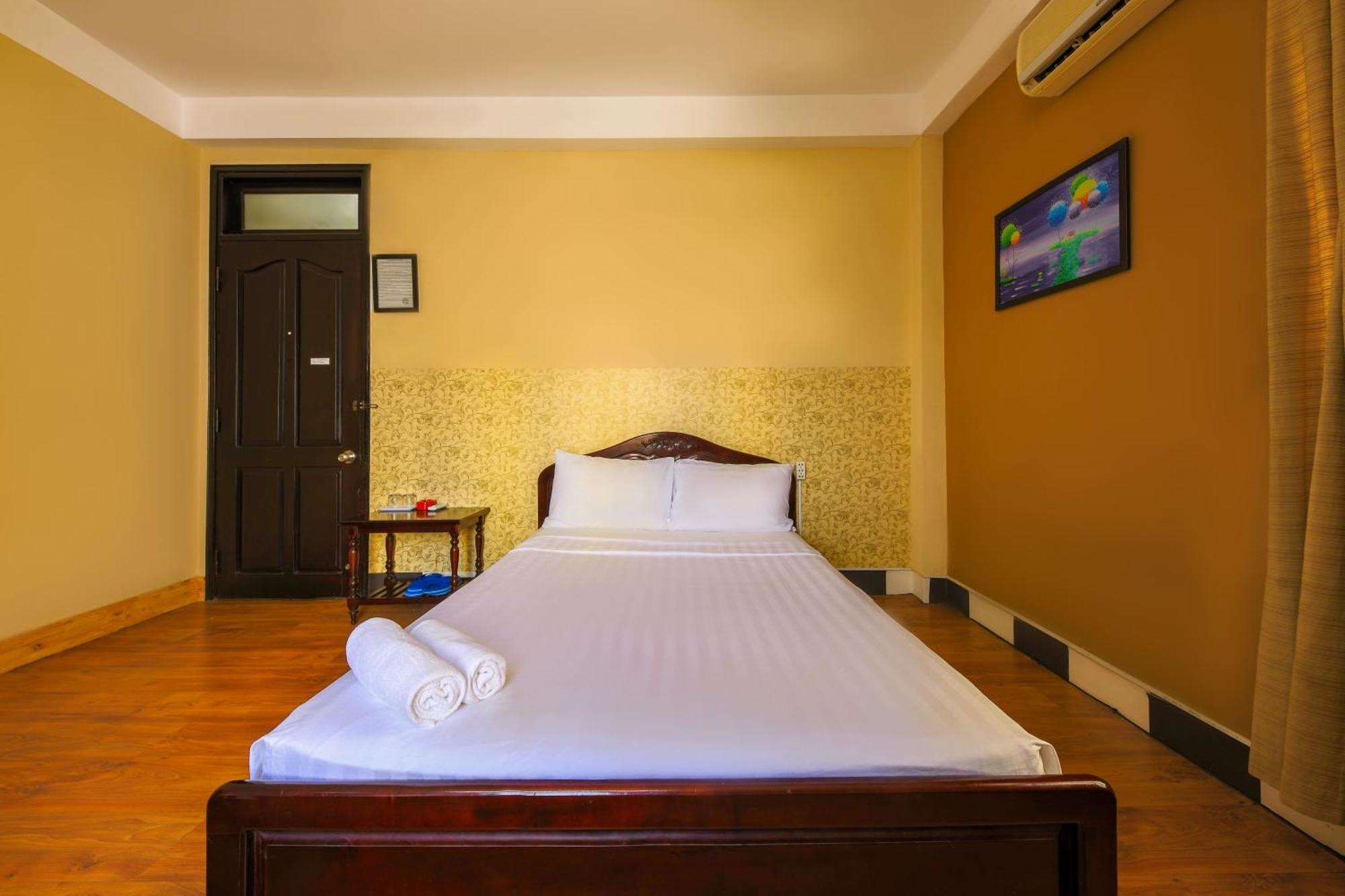 Ponys Hotel Nha Trang Bagian luar foto