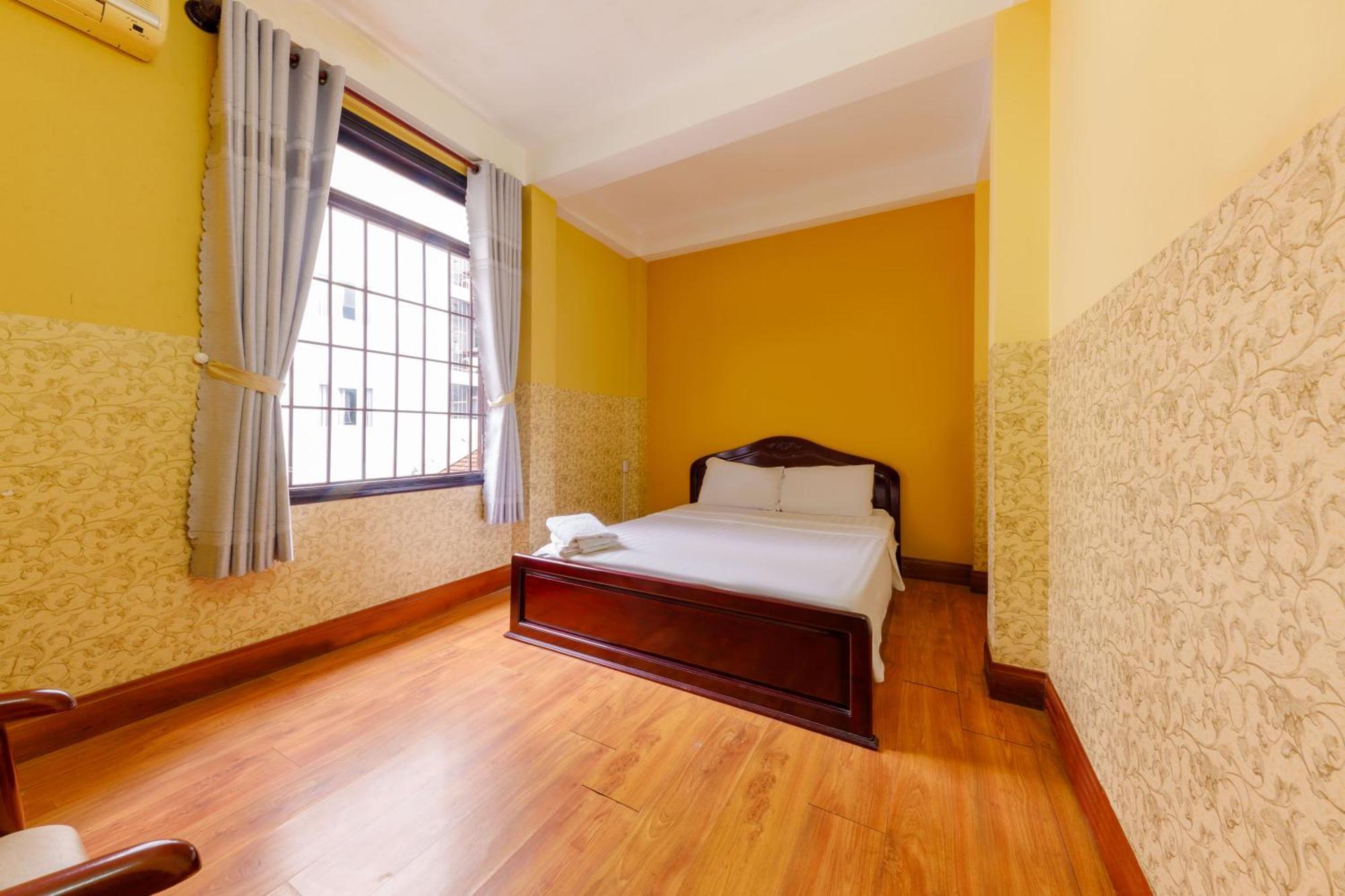 Ponys Hotel Nha Trang Bagian luar foto