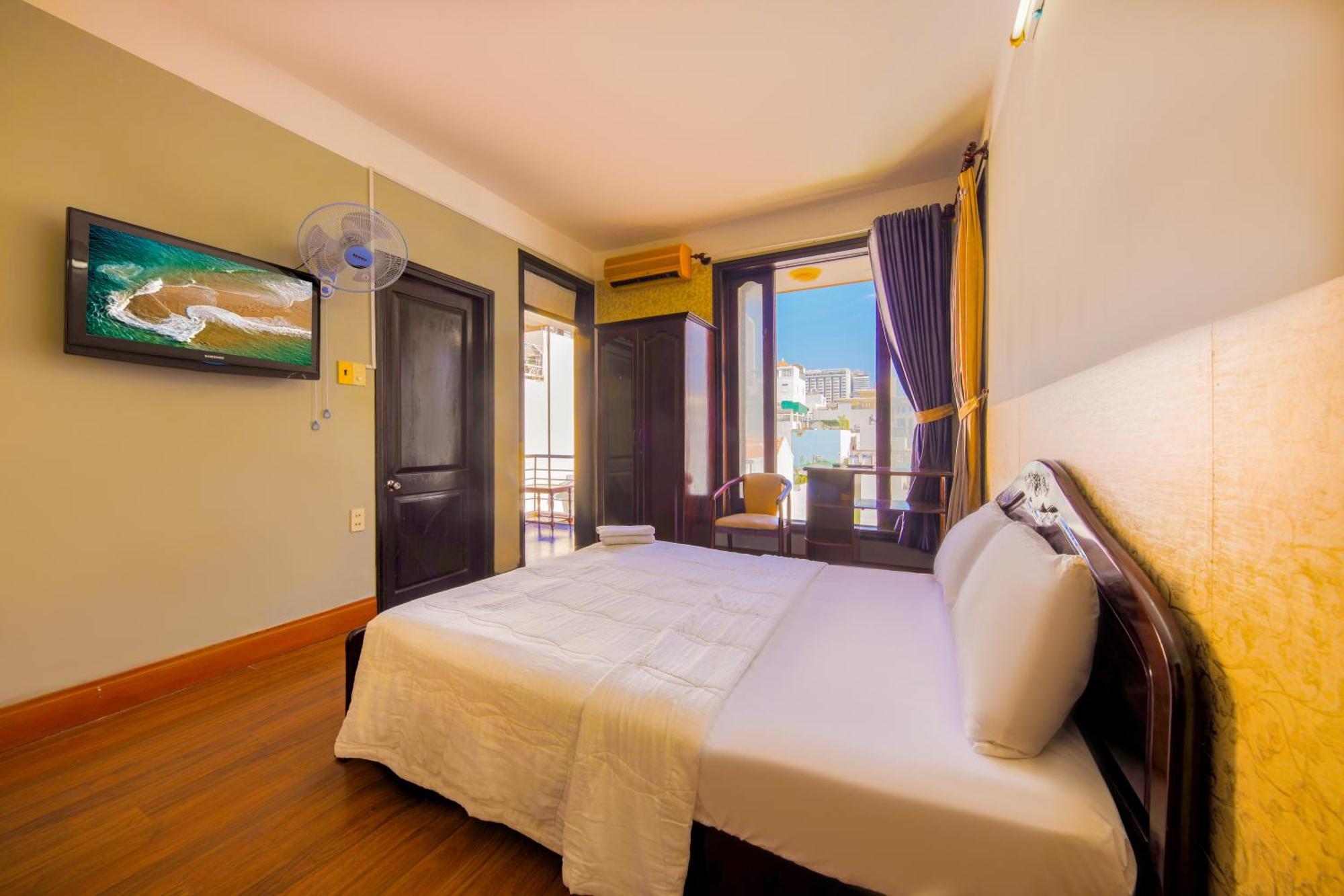 Ponys Hotel Nha Trang Bagian luar foto