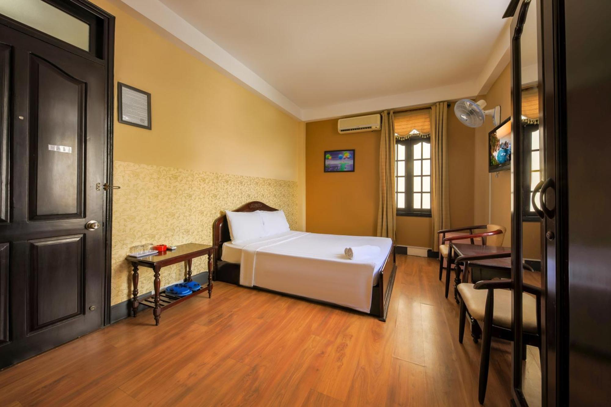 Ponys Hotel Nha Trang Bagian luar foto