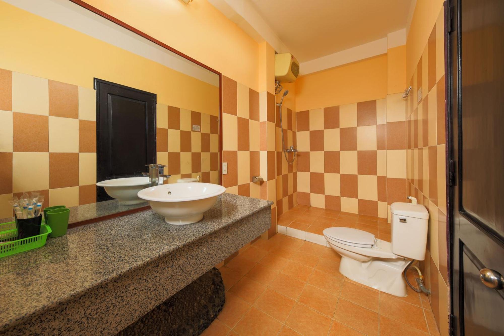 Ponys Hotel Nha Trang Bagian luar foto