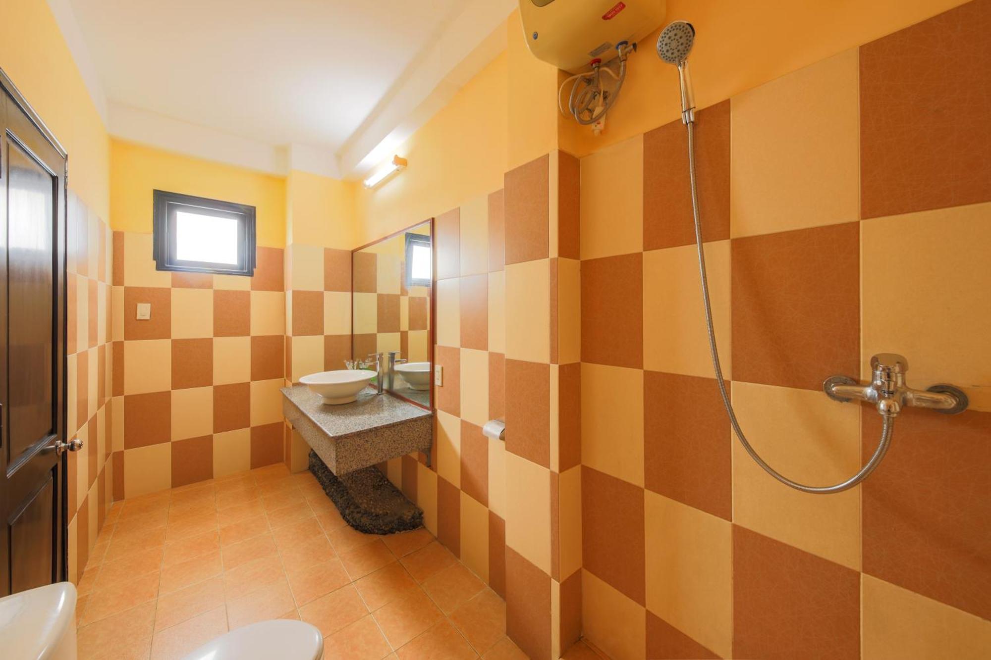 Ponys Hotel Nha Trang Bagian luar foto
