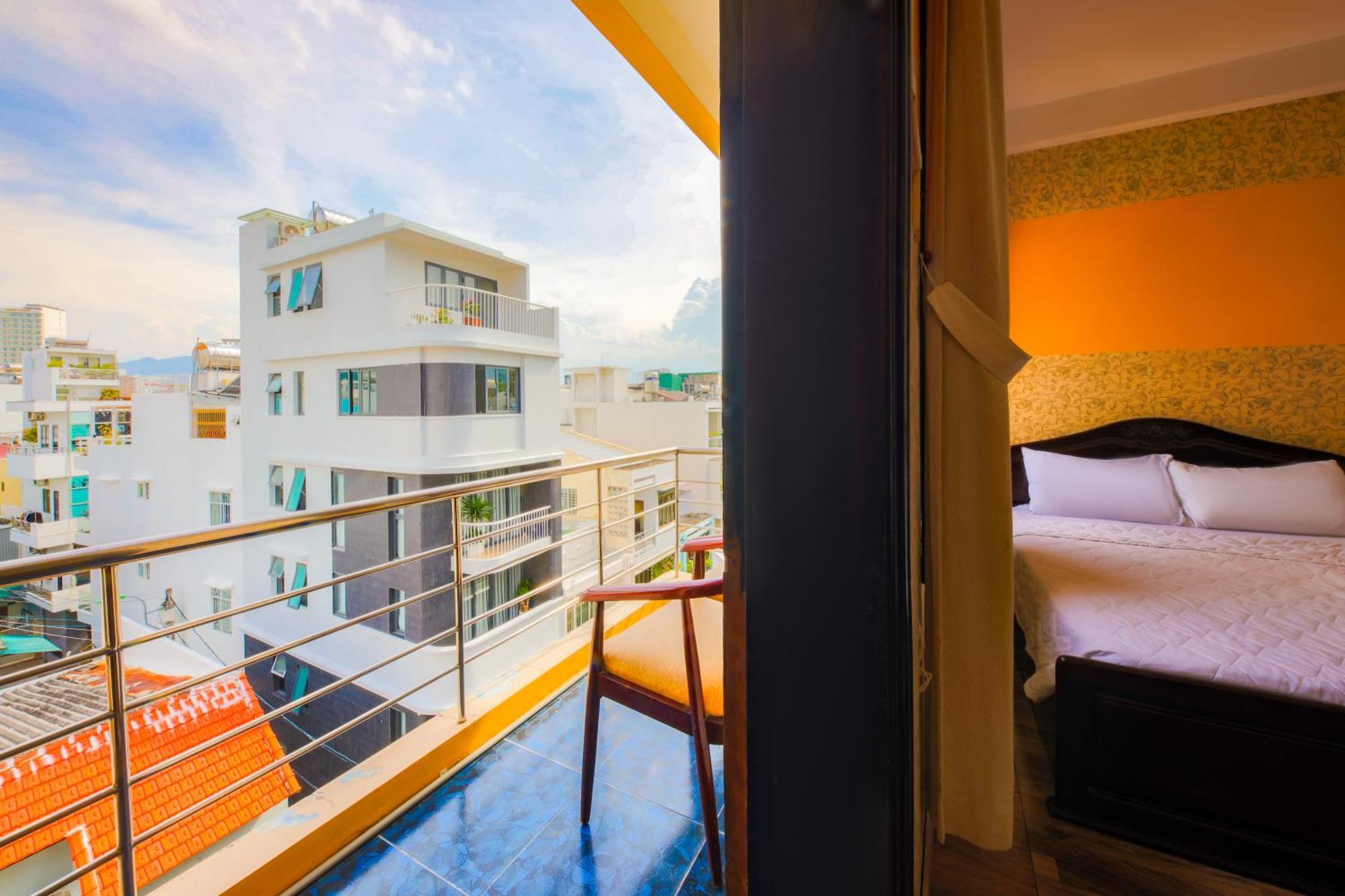 Ponys Hotel Nha Trang Bagian luar foto