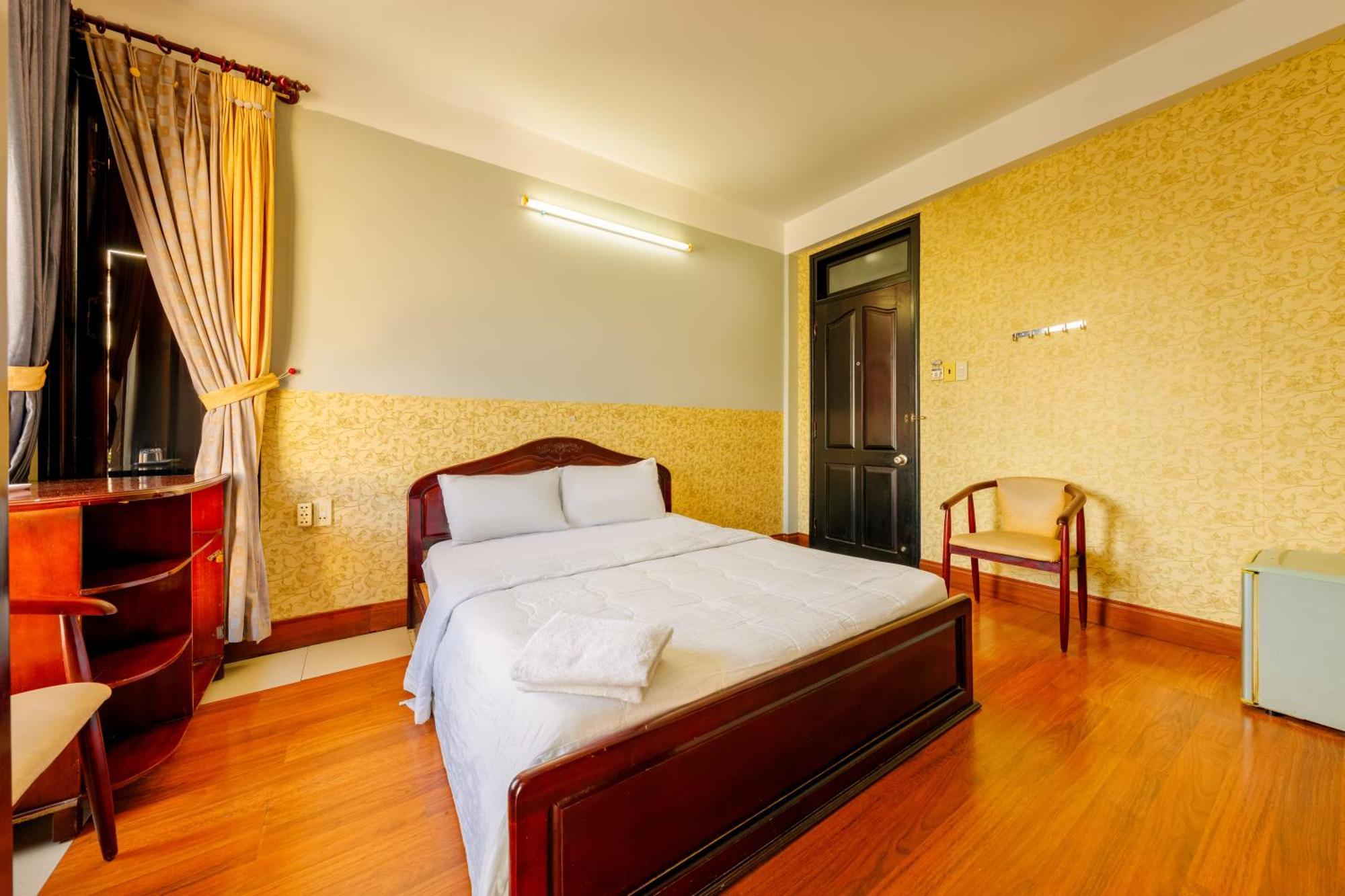 Ponys Hotel Nha Trang Bagian luar foto