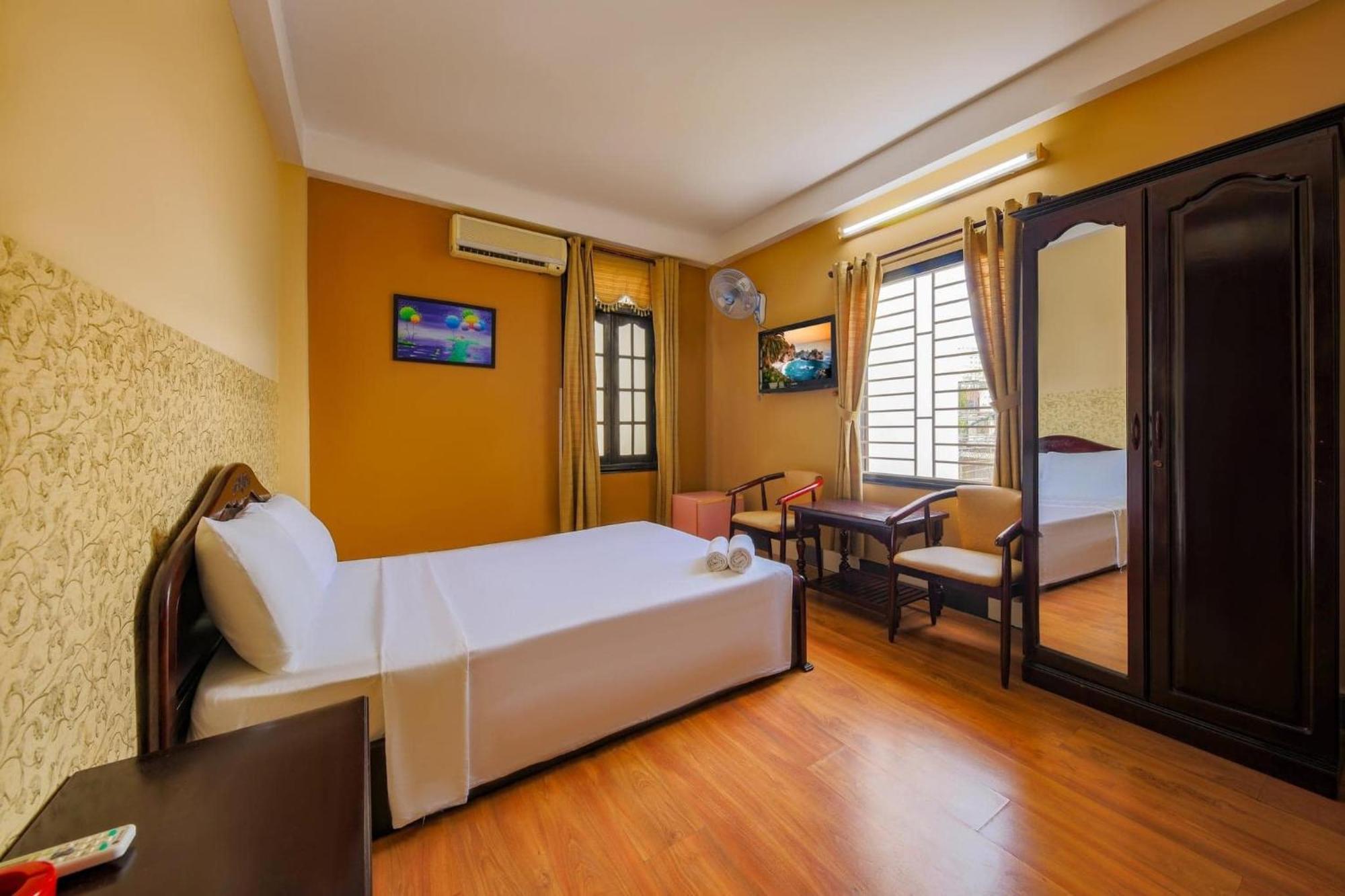 Ponys Hotel Nha Trang Bagian luar foto