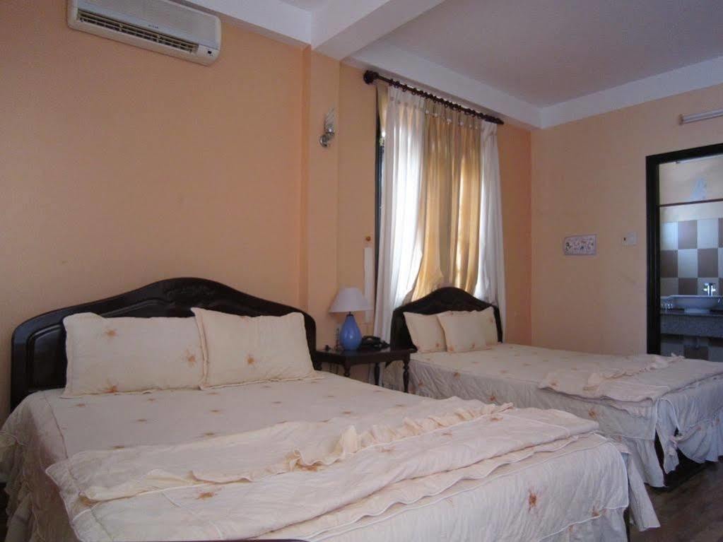 Ponys Hotel Nha Trang Bagian luar foto