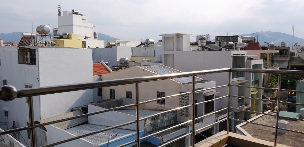 Ponys Hotel Nha Trang Bagian luar foto