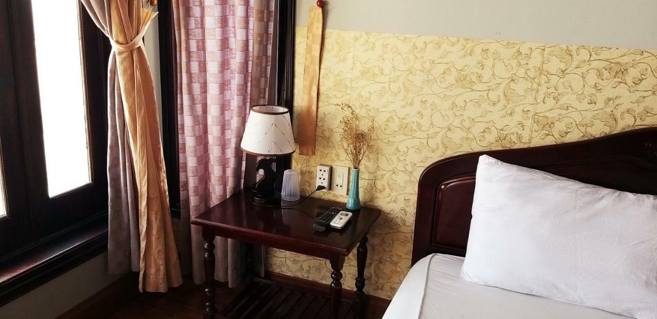 Ponys Hotel Nha Trang Bagian luar foto