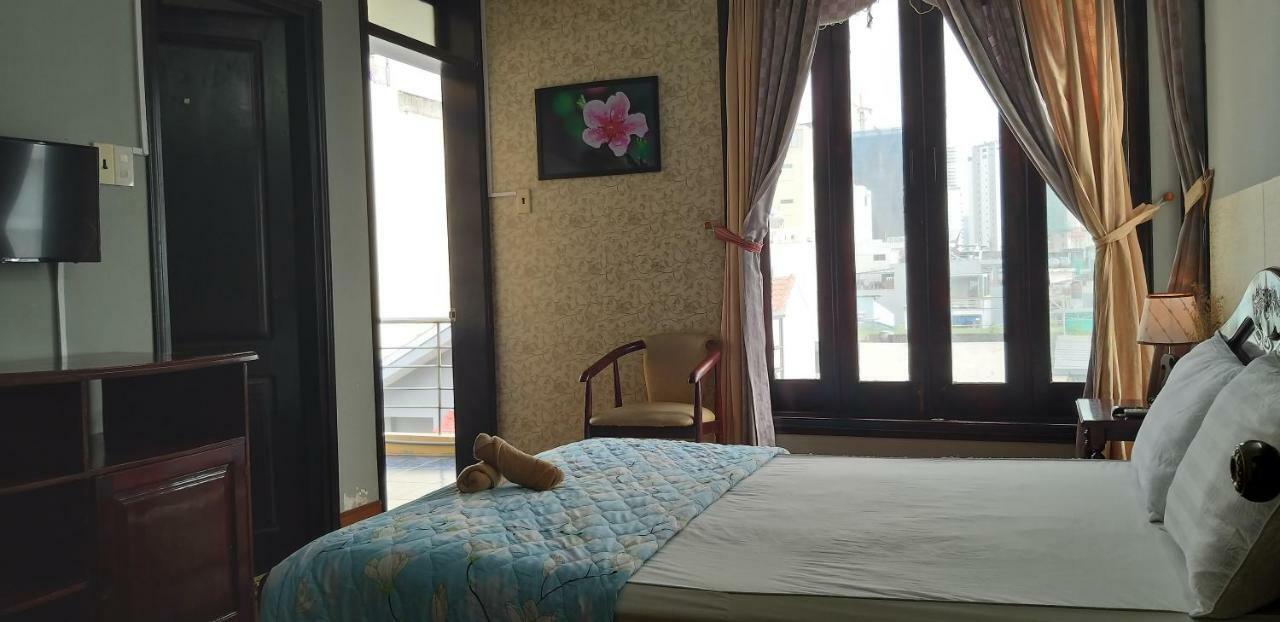 Ponys Hotel Nha Trang Bagian luar foto